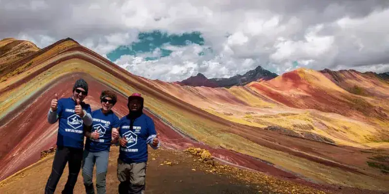 Rainbow Montagne  Journée Complète Cusco - Trekkers locaux Pérou - Local Trekkers Peru